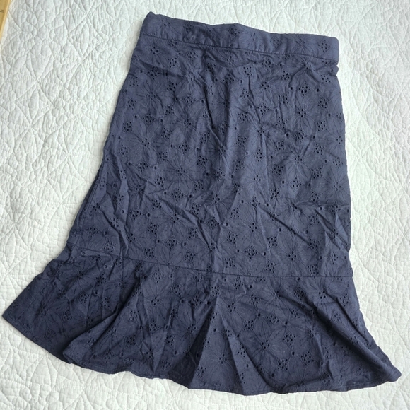 Ann Taylor Navy Eyelet Flounce Pencil Skirt Petite - Picture 3 of 10